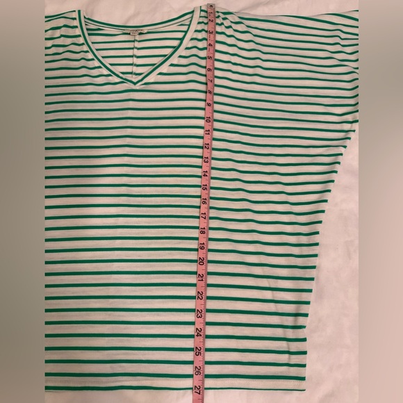 umgee Women’s Green & White Striped Shirt ~ Size L - Picture 9 of 14